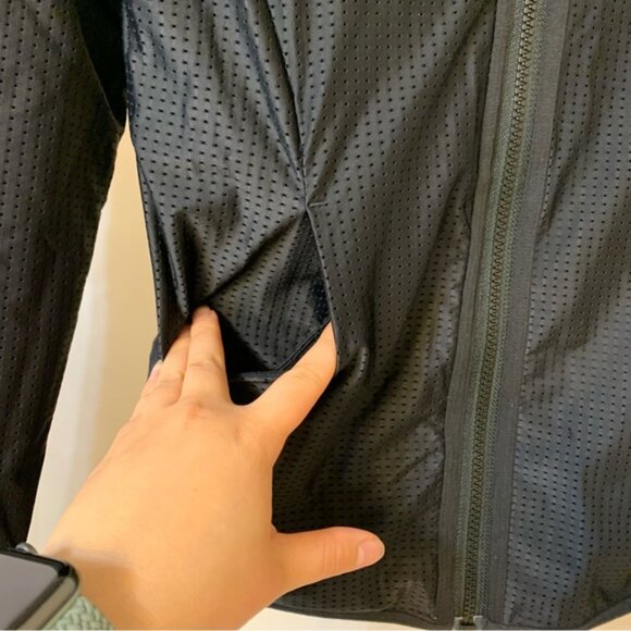 Lululemon Find Your Bliss Jacket Black / Heathered Black Reversible Size 6 - Picture 8 of 11